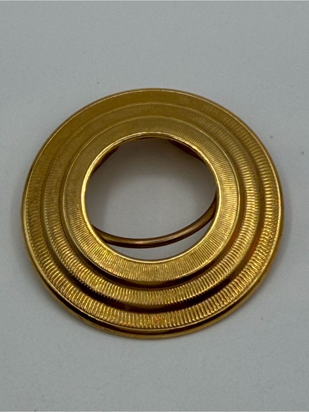 Vintage 80s Gold Tone Tiered Donut Scarf Clip Textured Modernist Round Slide